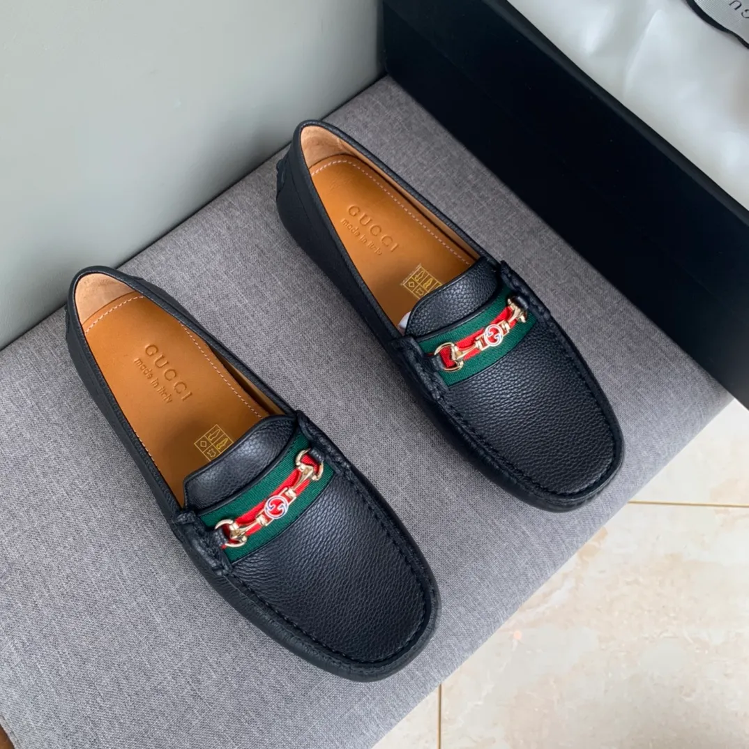 Batch 740💰[strong][strong][strong] Original order quality, new counter styles synchronized, Gucci counter new styles, handmade men's driving shoes, bean shoes, over-the-foot shoes, lazy shoes, exquisite hand-stitching, workmanship details comparable to counters, Italian imported cowhide, water-dyed cowhide lining, tree paste leather feet, sweat-absorbent and anti-odor, off-white, black, brown, 39-44 in large quantities in stock (38, 45 custom-made)